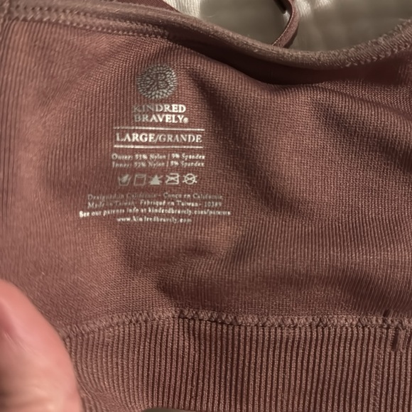 Signature Sublime® Contour Hands-Free Pumping & Nursing Bra - Picture 2 of 2